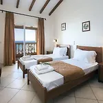 Hotel apartamentowy Sea Breeze & 4*