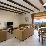 Sea Breeze & 4* Agios Gordios (Corfu)