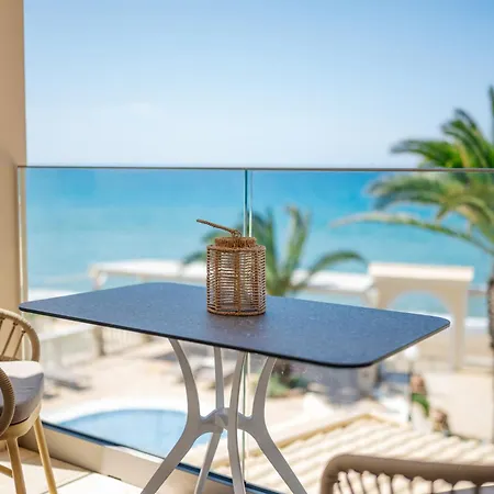 Sea Breeze & Aparthotel 2*