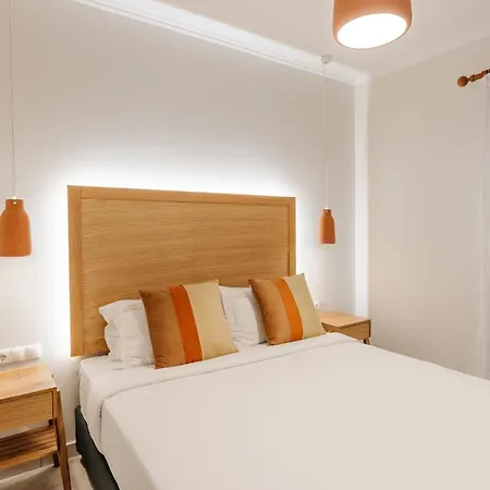 Sea Breeze & Aparthotel 2*