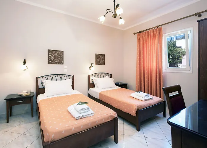 Sea Breeze & Ξενοδοχείο με διαμερίσματα 4*