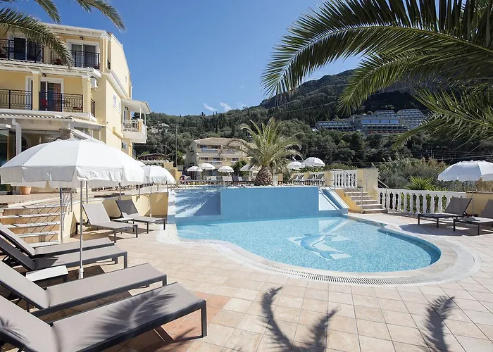 Ξενοδοχείο με διαμερίσματα Sea Breeze & 4*