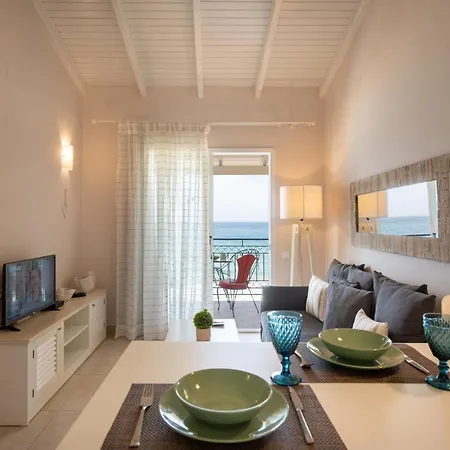 شقة فندقية Sea Breeze & 4*