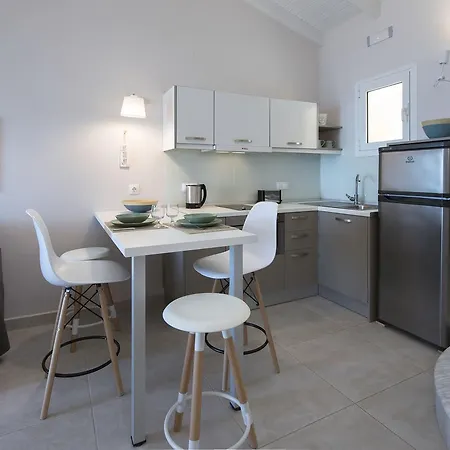 شقة فندقية Sea Breeze & 4*