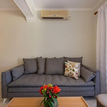 Sea Breeze & 4* Agios Gordios (Corfu)