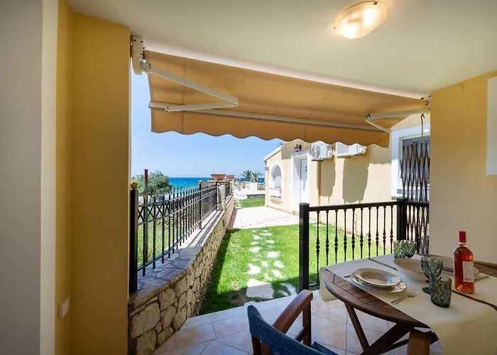 Sea Breeze & Agios Gordios (Corfu)