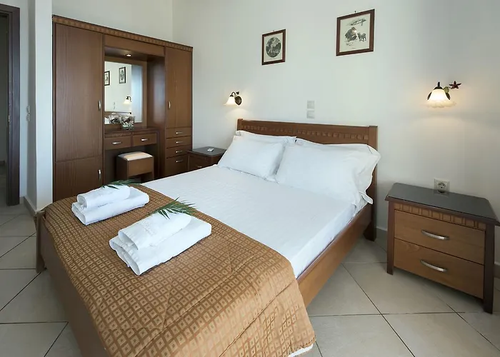 Aparthotel Sea Breeze & 4*