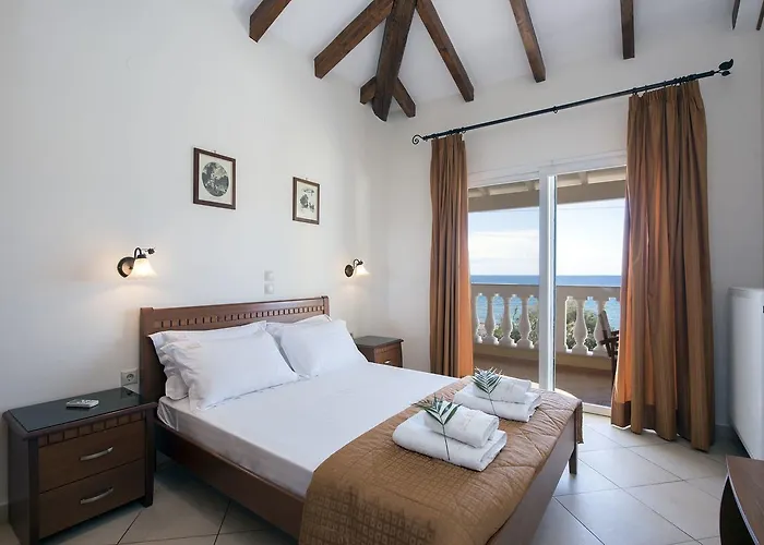 Aparthotel Sea Breeze & 4*