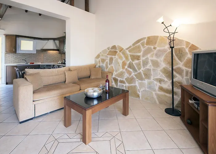 Sea Breeze & 4* Agios Gordios (Corfu)