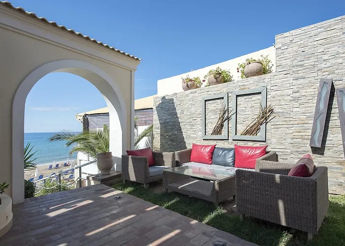 Sea Breeze & 4* Agios Gordios (Corfu)