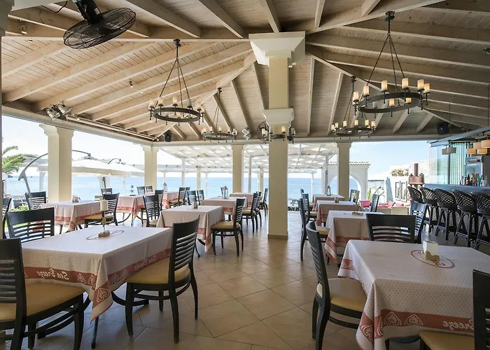 Hotel de apartamente Sea Breeze & 4*